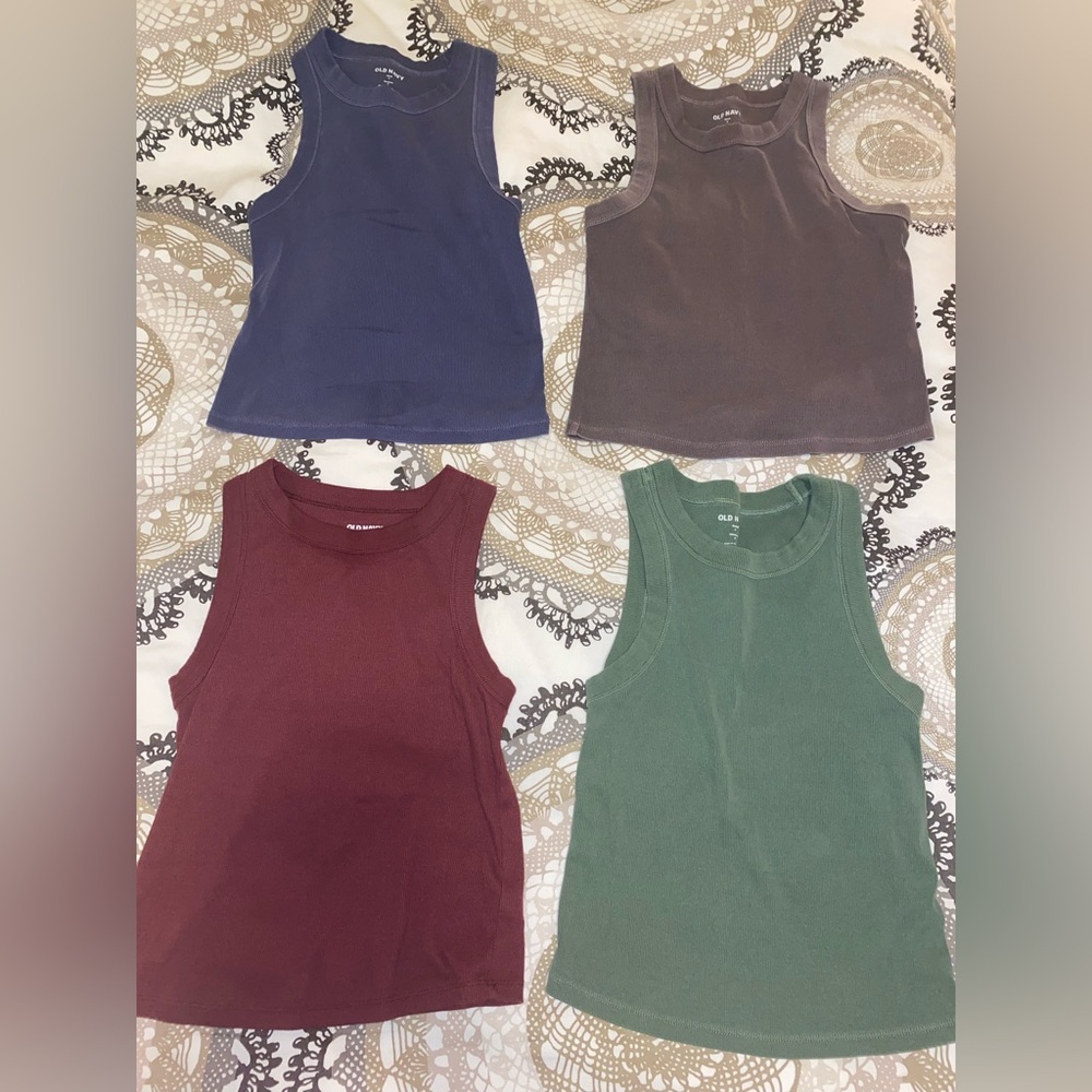 Snug Crop Tank Tops x4